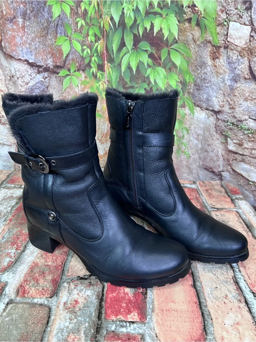 BLONDO Black Leather AquaProtect Shearling Lined Waterproof Block Heel Boots, 9M